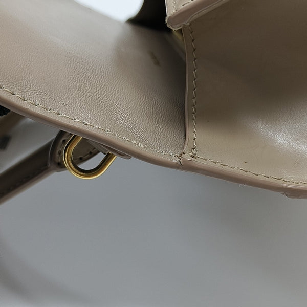 Hourglass S Calfskin Beige