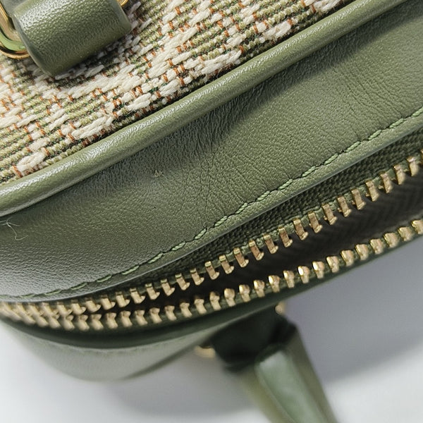 Amazona Lienzo Beige