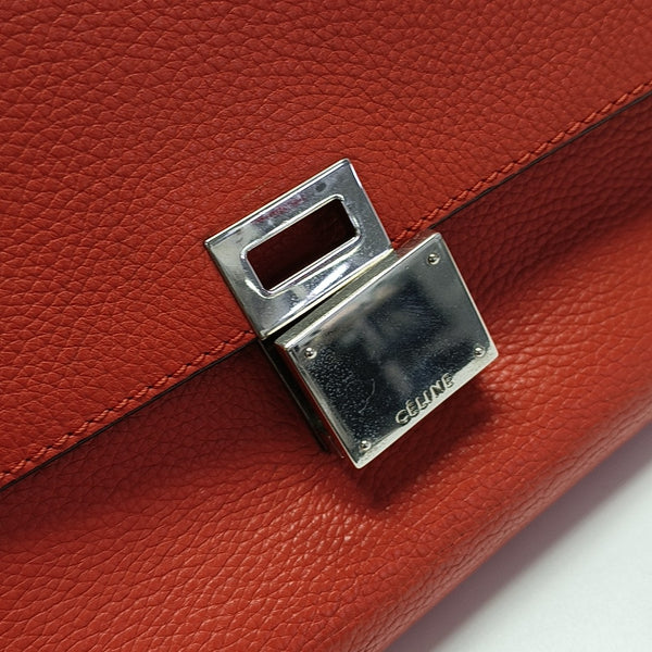 TRAPEZE Medium Calfskin Red