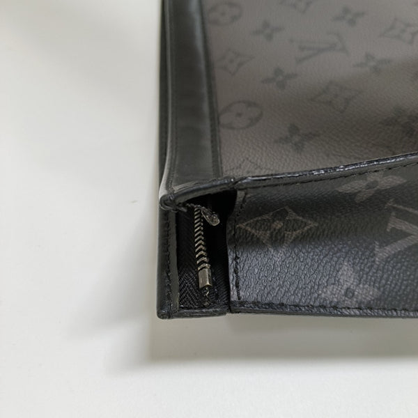 Pochette Voyag MM Monogram Coated Canvas Gray