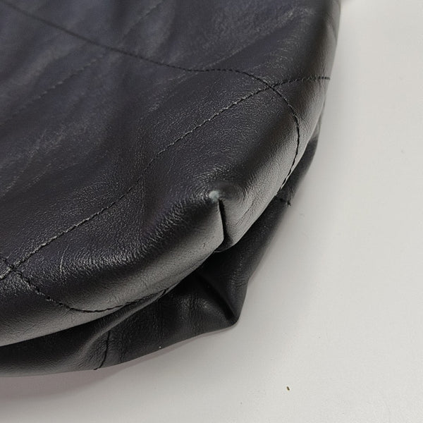 CHANEL 22 Small Quilted Calfskin Black