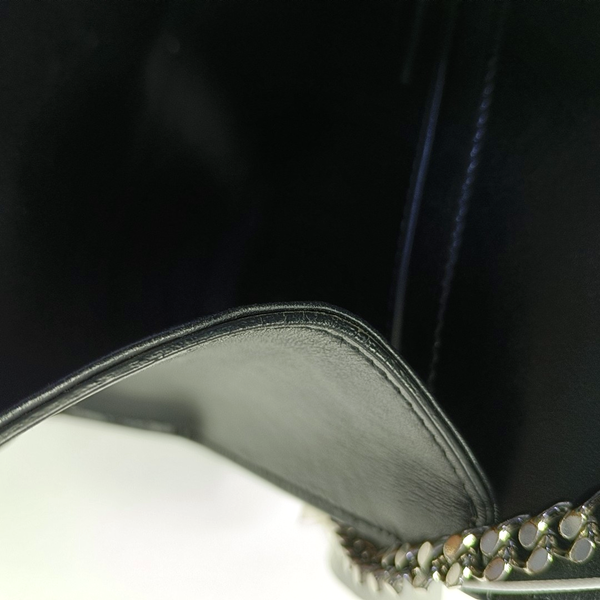 Authenticated pre-owned KATE Calfskin Black - Shoulder Bag at Looply