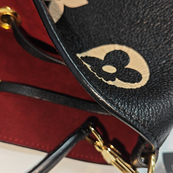 NÉONOÉ MM Calfskin Black