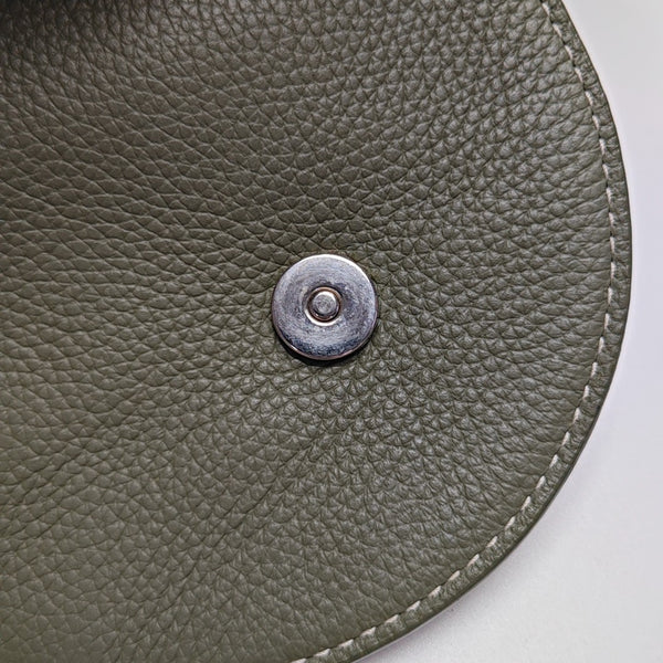 Authenticated pre-owned Saddle Calfskin Green - Shoulder Bag at Looply