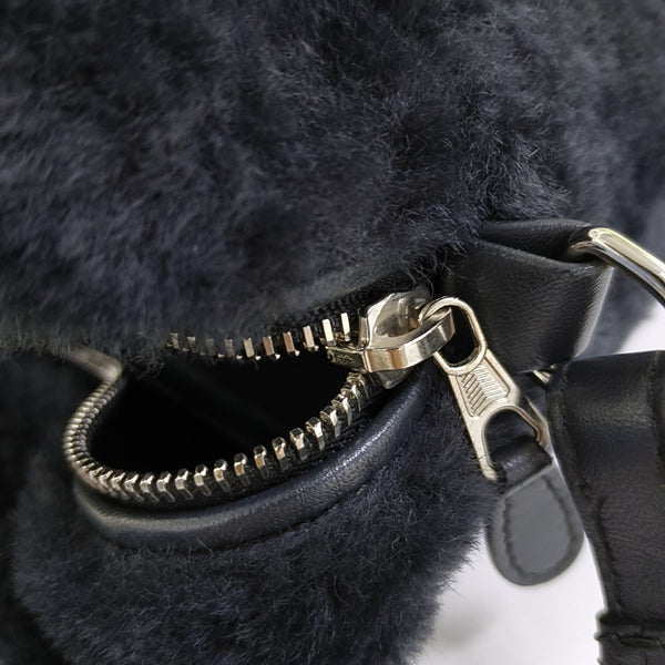 Bazar Fur Black