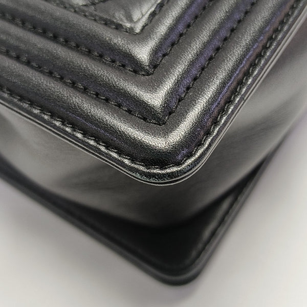 BOY CHANEL Medium Quilted Calfskin Black