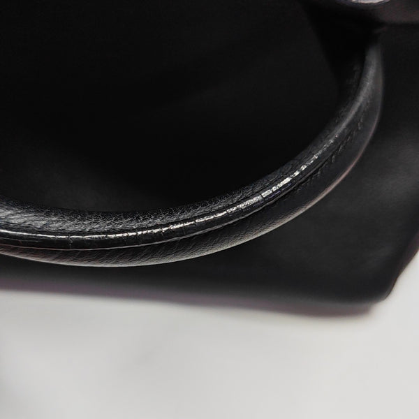 Bar Calfskin Black