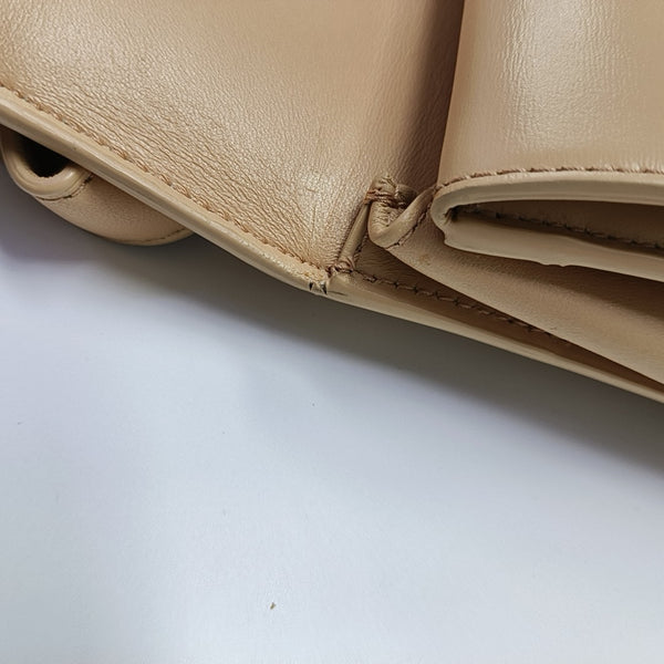 The Clip Calfskin Beige