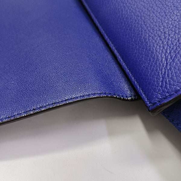 TRAPEZE Medium Calfskin Blue