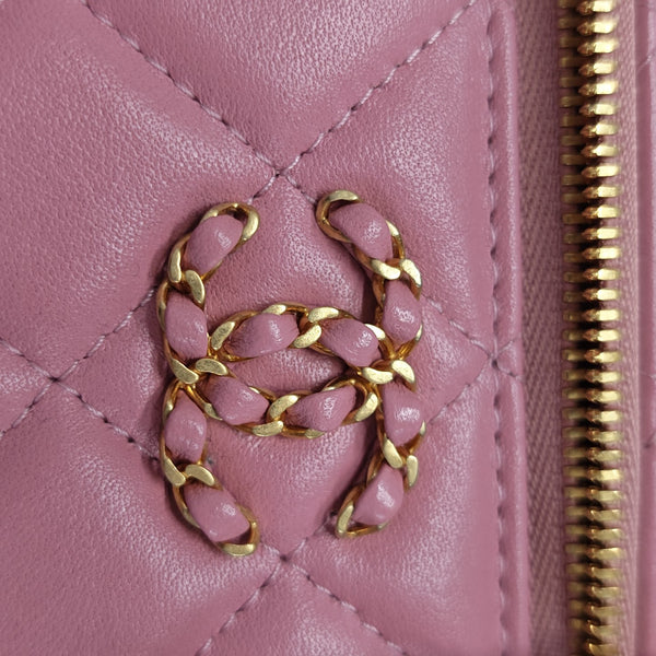 Quilted Lambskin Shoulder Bag Pink