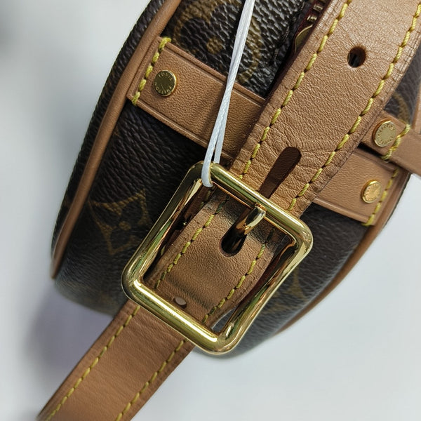 BOITE CHAPEAU PM Monogram Coated Canvas Brown