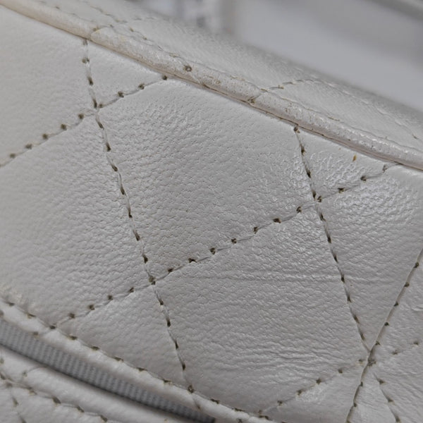 Round Vanity Medium Quilted Lambskin White