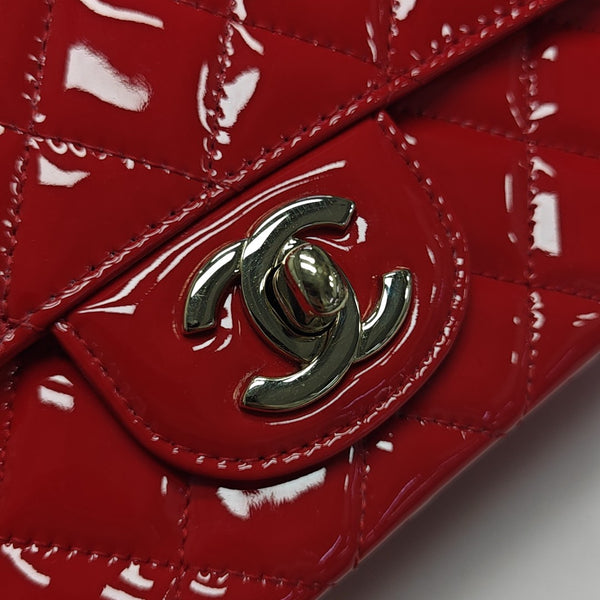 CLASSIC FLAP Mini Quilted Patent Leather Red