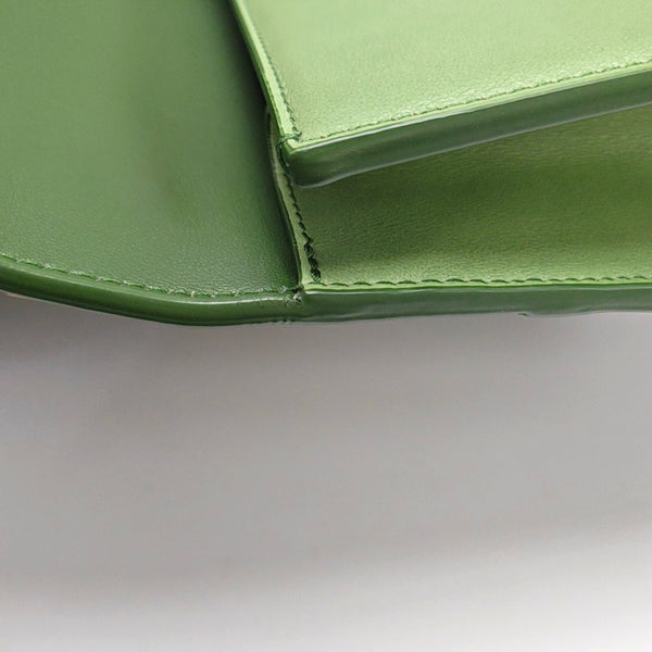 Authenticated pre-owned 30 Montaigne Calfskin Multicolor - Shoulder Bag at Looply