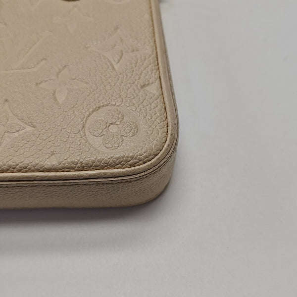 EASY POUCH ON STRAP Calfskin Beige