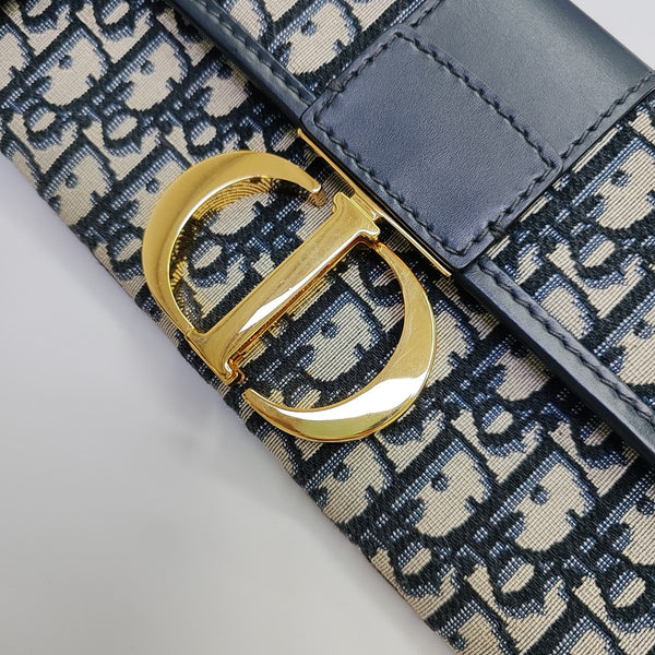 30 Montaigne Oblique Canvas Blue