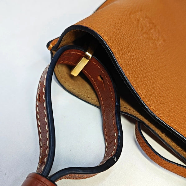 Authenticated pre-owned Gate Calfskin Brown - Bucket Bag at Looply
