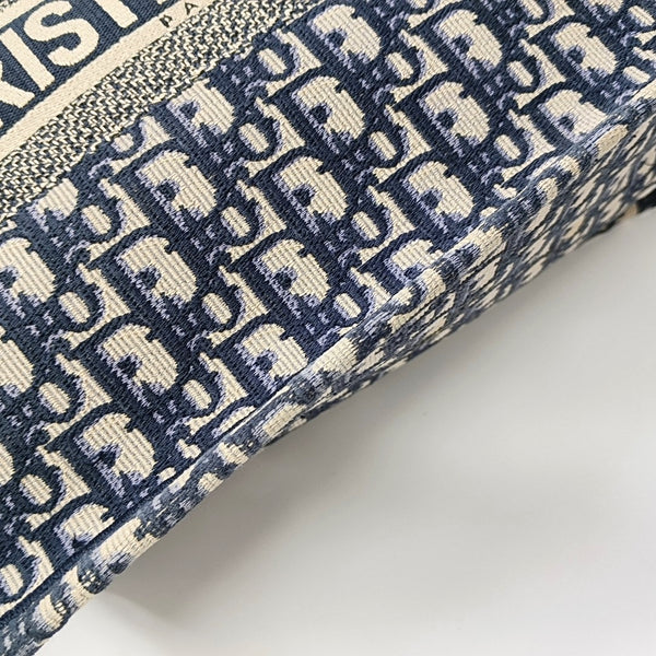Book Tote Medium Oblique Canvas Blue