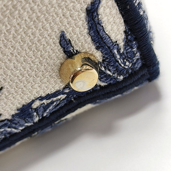 Lady Dior Medium Canvas White