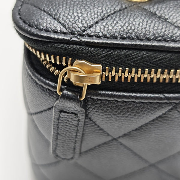 VANITY CASE Small Quilted Grained Calfskin Metallic