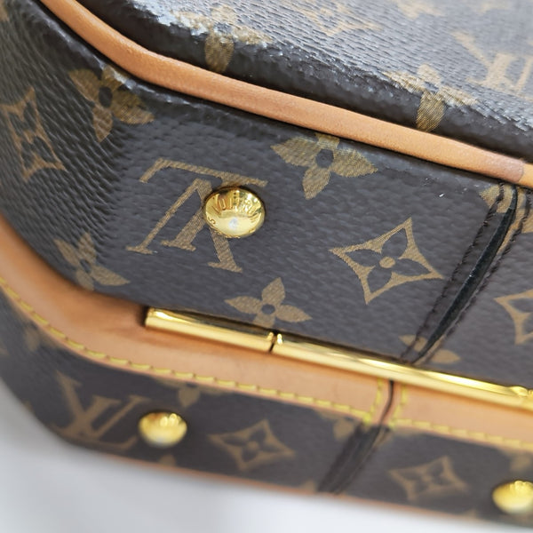 BOITE CHAPEAU PM Monogram Coated Canvas Brown