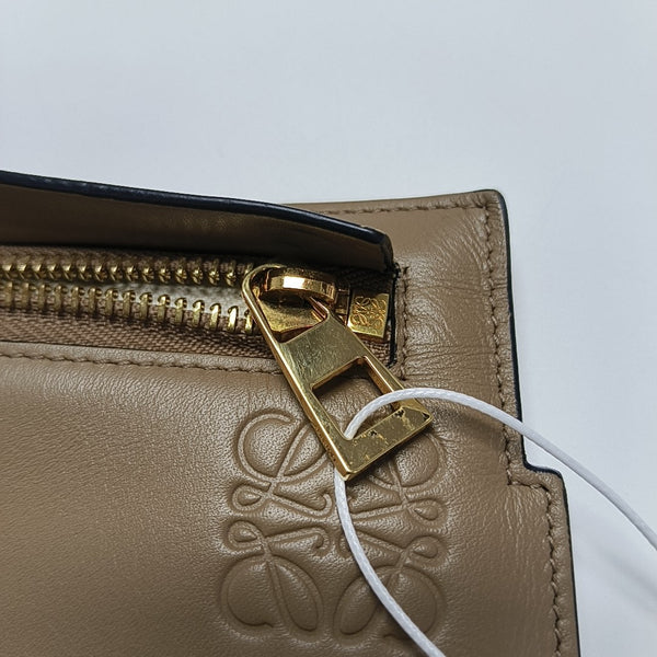 T Pouch Calfskin Beige