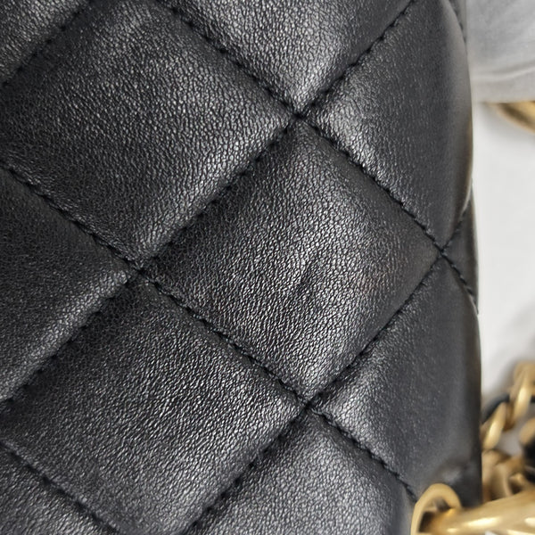 TWO TONE CHAIN HANDLE Quilted Calfskin Black