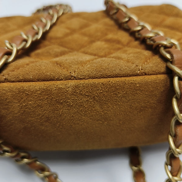 CLASSIC FLAP Mini Quilted Calfskin Beige