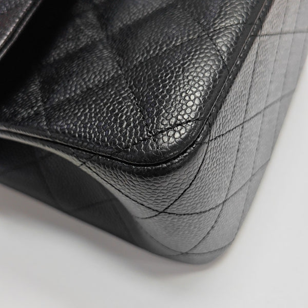 CLASSIC FLAP Jumbo Quilted Grained Calfskin Black