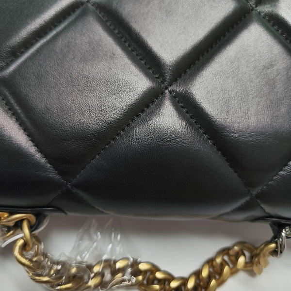 CHANEL 19 WOC Quilted Lambskin Black