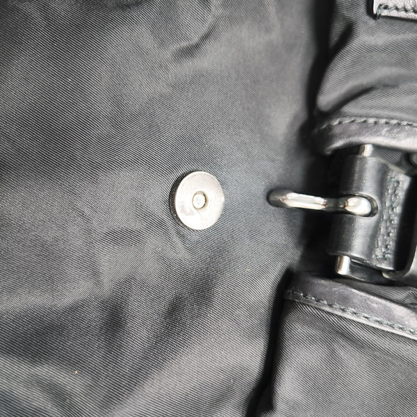 Vela Small Nylon Black