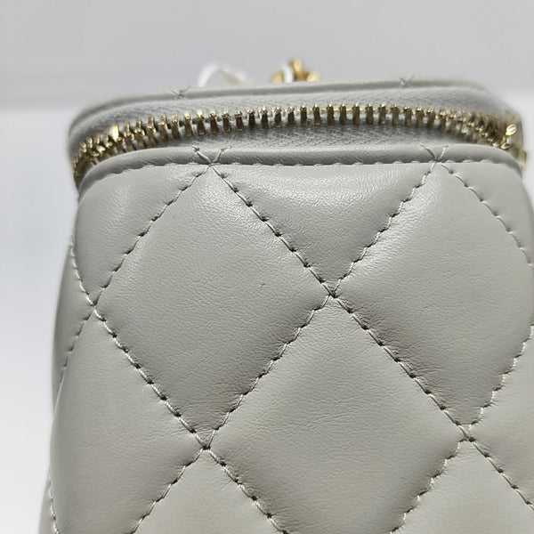 Authenticated pre-owned VANITY CASE Small Quilted Lambskin Gray - Shoulder Bag at Looply