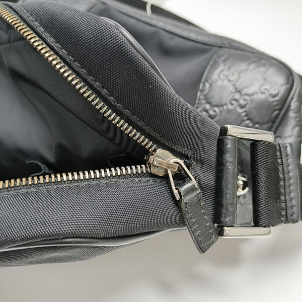 Messenger Fabric Black