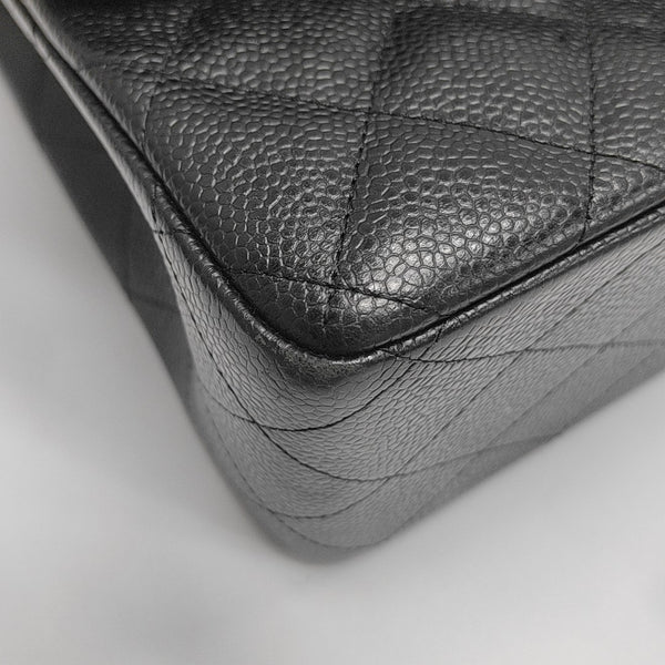 CLASSIC FLAP Jumbo Quilted Grained Calfskin Black