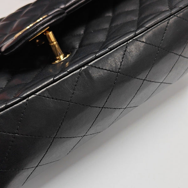 CLASSIC FLAP Medium Quilted Lambskin Black