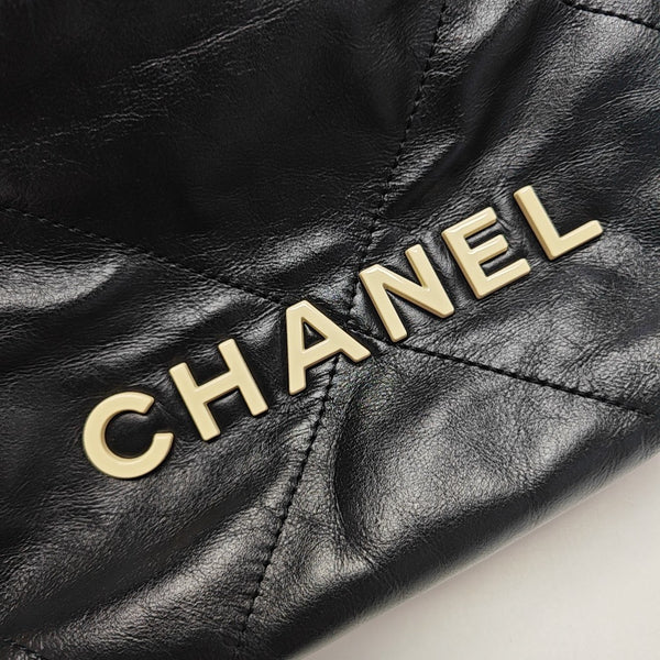 CHANEL 22 Mini Quilted Calfskin Black