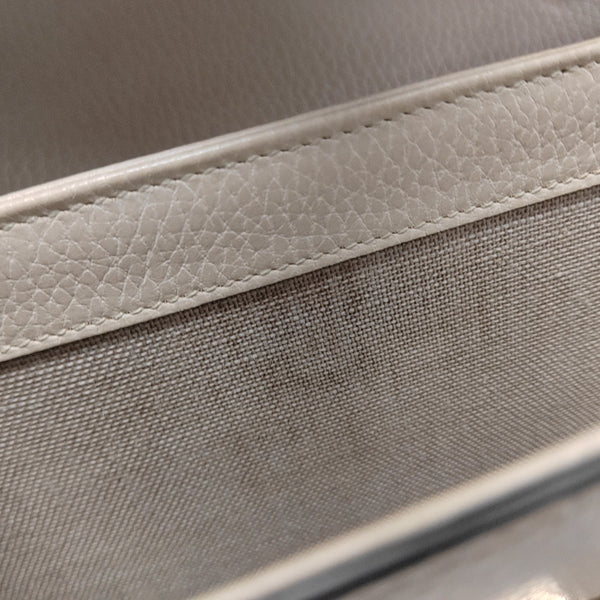 Interlocking G Large Calfskin Beige