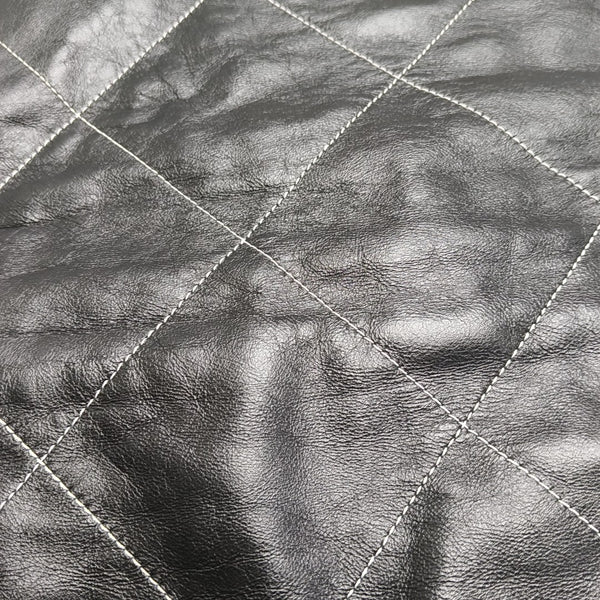 CHANEL 22 Small Quilted Calfskin Black