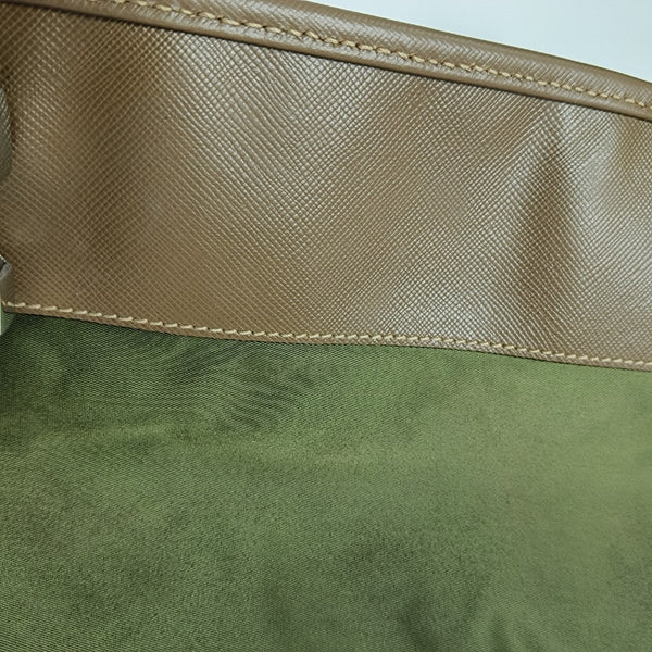 Vela Messenger Bag Nylon Green