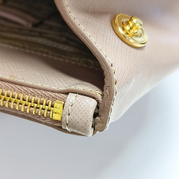 Authenticated pre-owned Galleria Extra Large Saffiano Calfskin Pink - Top Handle Bag at Looply