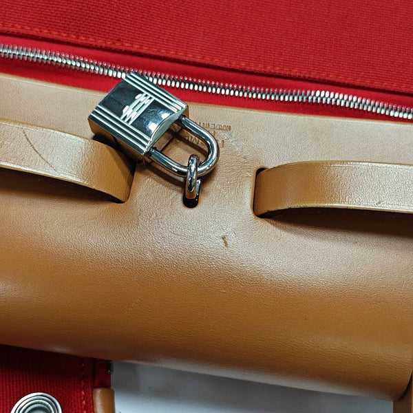 Authenticated pre-owned Herbag 31 Canvas Red - Shoulder Bag at Looply