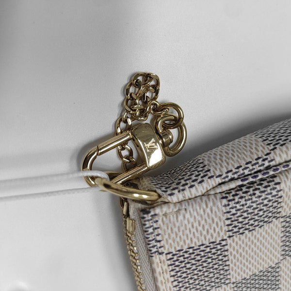 Authenticated pre-owned ACCESSOIRES Mini Coated Canvas White - Top Handle Bag at Looply