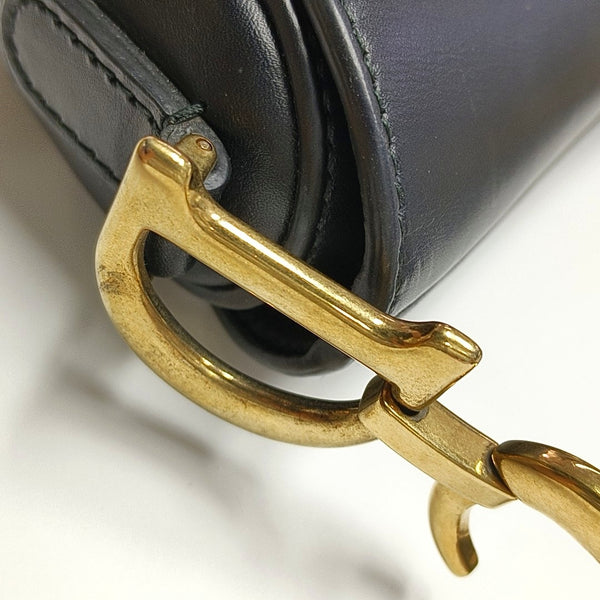 Authenticated pre-owned Saddle Calfskin Black - Shoulder Bag at Looply