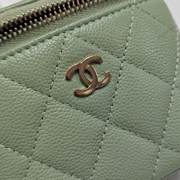 VANITY CASE Mini Quilted Grained Calfskin Green