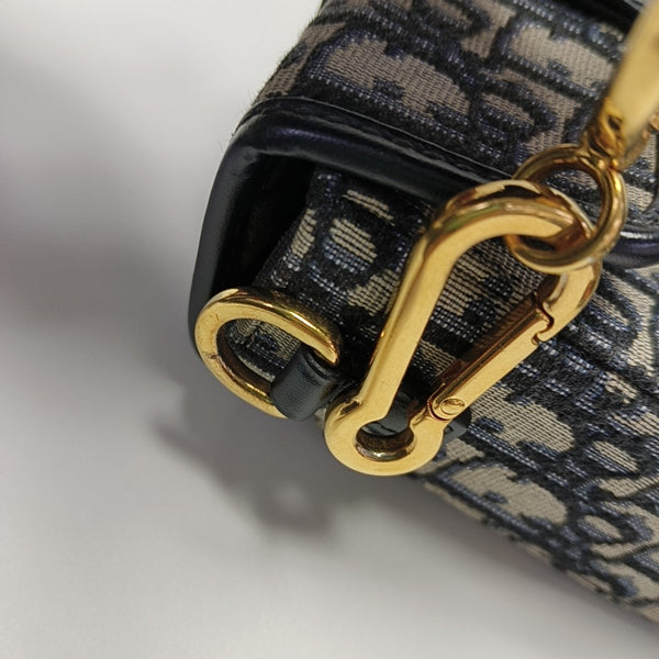 30 Montaigne Mini Oblique Canvas Blue