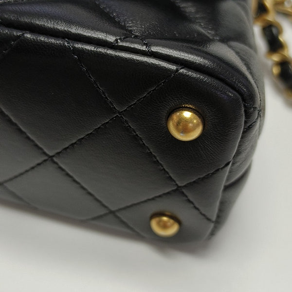 Quilted Lambskin Shoulder Bag Black