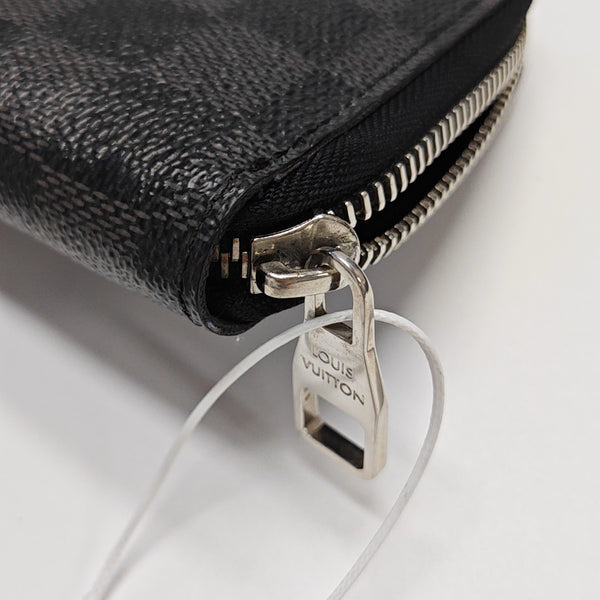 ZIPPY Damier Graphite Coated Canvas Gray Wallet