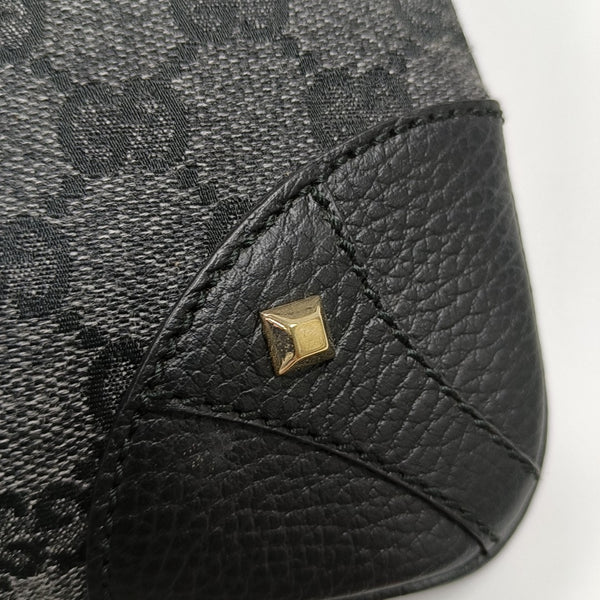 Monogram Canvas Black