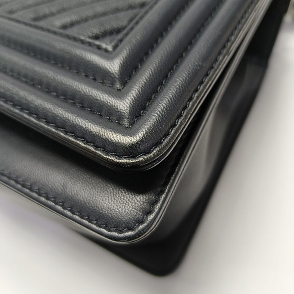BOY CHANEL Medium Chevron Lambskin Black