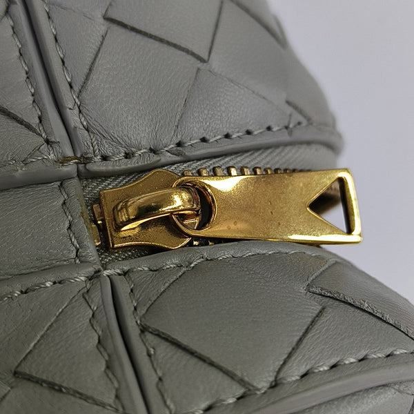 Intrecciato Small Lambskin Gray